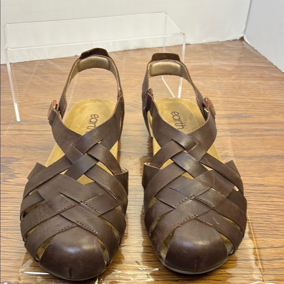 Earth Brown Leather Fisherman Sandals - Picture 3 of 6
